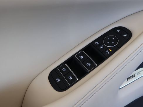 Used 2023 INFINITI QX60 Sensory w/ Cargo Package image 11