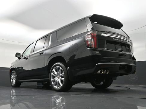 Used 2024 Chevrolet Suburban High Country AWD/4WD image 25