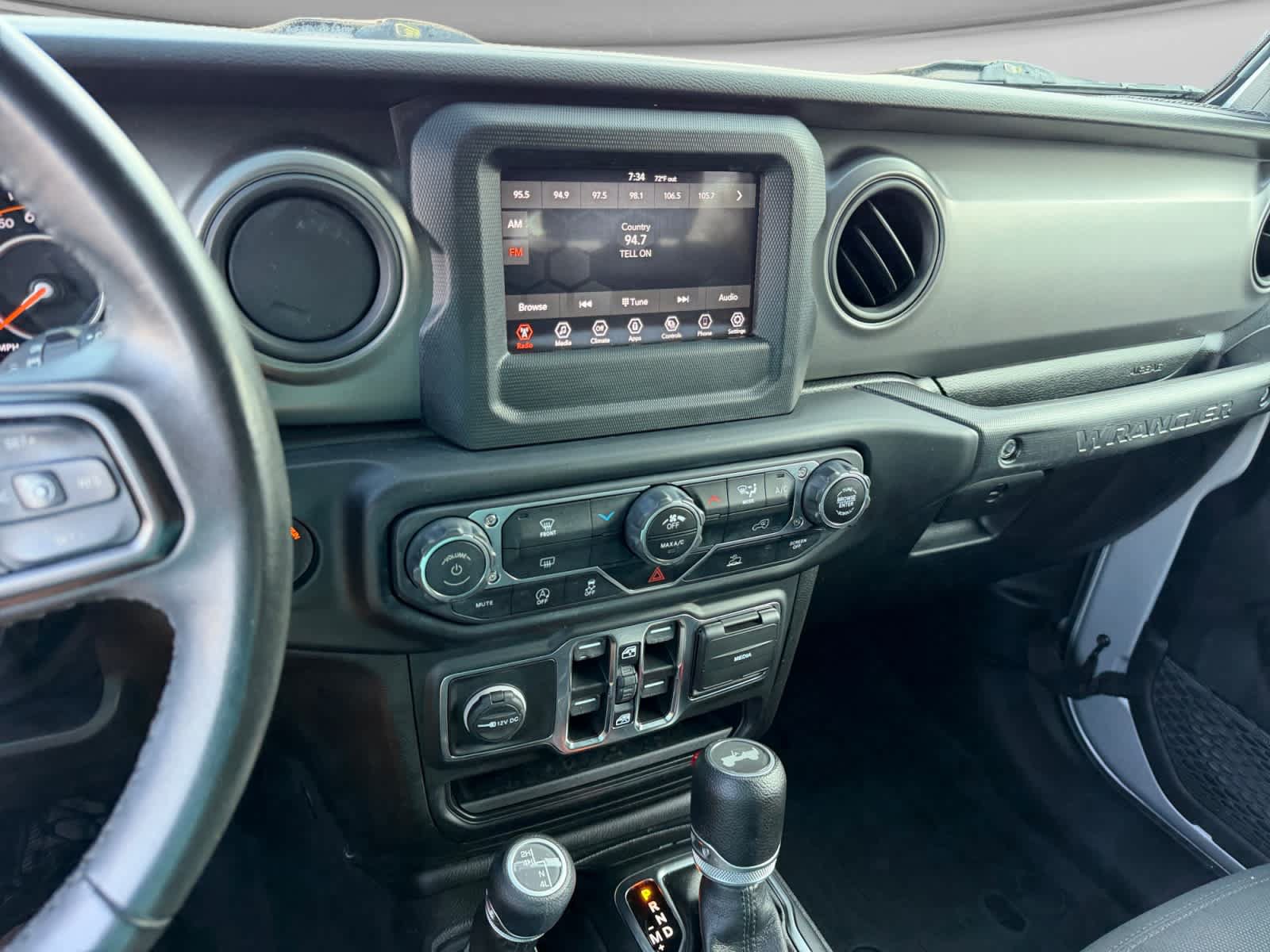 Used 2022 Jeep Wrangler Unlimited Sport AWD/4WD image 18
