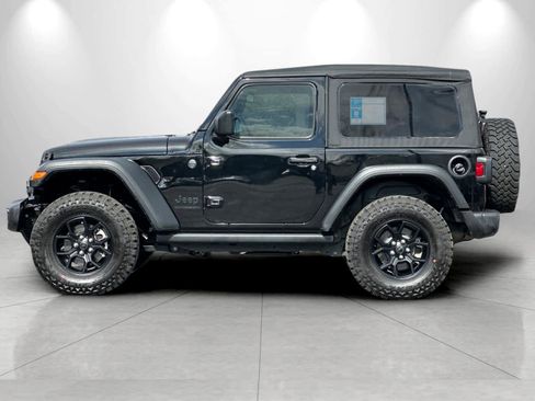 Used 2025 Jeep Wrangler Willys image 5
