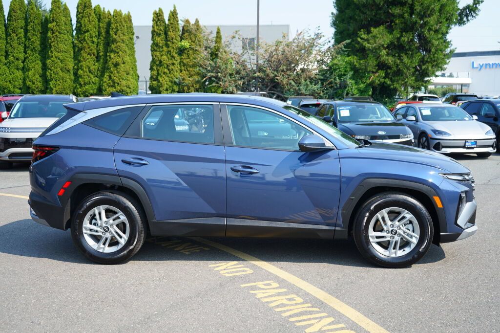 Certified 2025 Hyundai Tucson SE FWD image 5