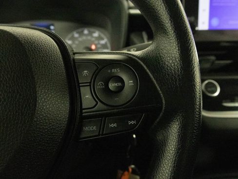 Used 2023 Toyota Corolla LE image 27