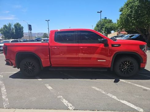 Used 2023 GMC Sierra 1500 Elevation w/ Preferred Package AWD/4WD image 4
