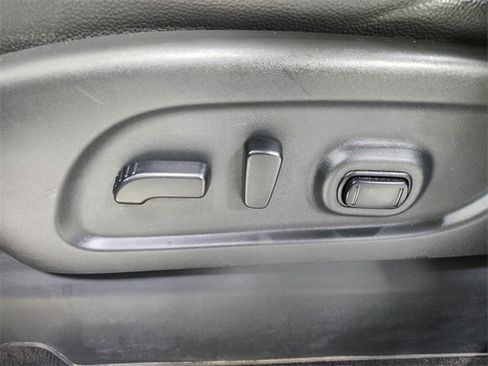 Used 2020 Nissan Titan PRO-4X w/ Pro-4x Convenience Package image 20