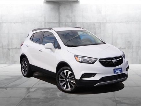 Used 2022 Buick Encore Preferred w/ Safety Package image 2