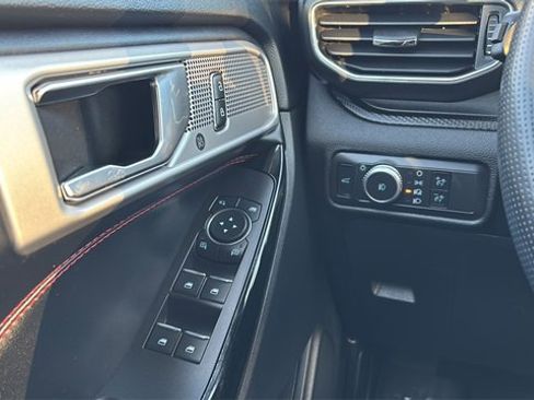 Used 2022 Ford Explorer ST-Line w/ Class IV Trailer Tow Package image 22