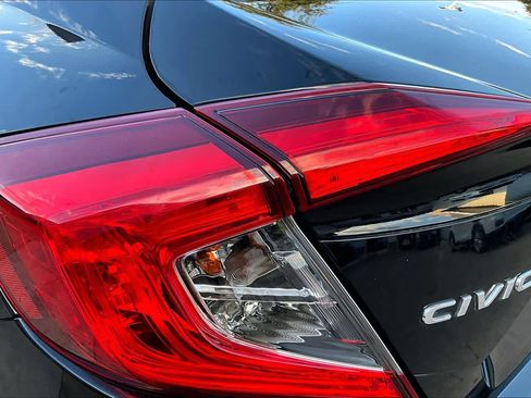 Used 2018 Honda Civic EX image 28