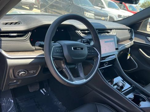 New 2026 Jeep Grand Cherokee L Limited AWD/4WD image 18