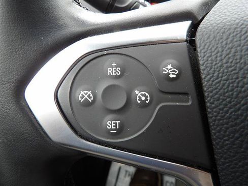 Used 2023 Chevrolet Traverse LT AWD/4WD image 19