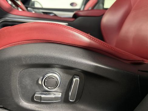 Used 2024 Jaguar F-PACE R-Dynamic S image 21