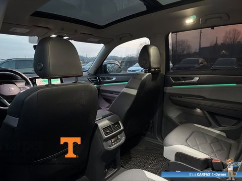 Used 2024 Volkswagen Atlas Peak Edition SE image 11