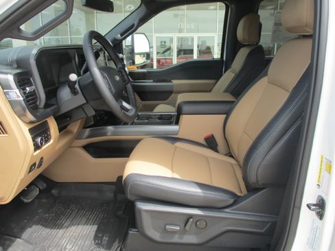 New 2026 Ford F250 4x4 Crew Cab Super Duty image 7