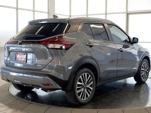Used 2023 Nissan Kicks SV FWD image 9