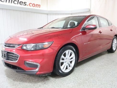 Used 2016 Chevrolet Malibu LT FWD image 2