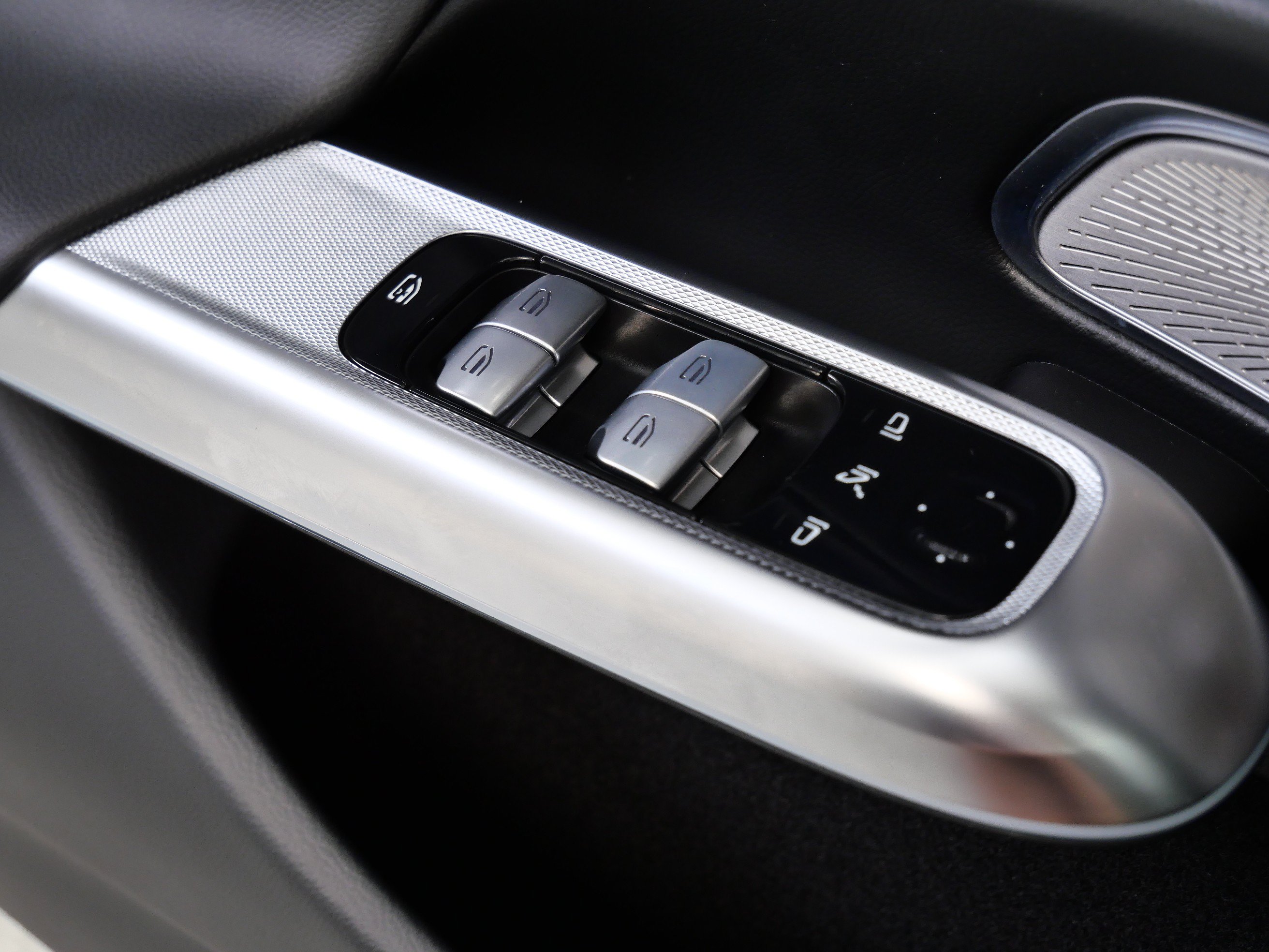 Used 2024 Mercedes-Benz E 450 4MATIC Sedan image 32