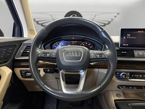Used 2019 Audi Q5 2.0T Premium Plus w/ Premium Plus Package AWD/4WD image 12