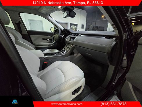 Used 2018 Land Rover Range Rover Evoque SE image 27
