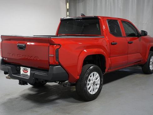Certified 2025 Toyota Tacoma SR AWD/4WD image 8