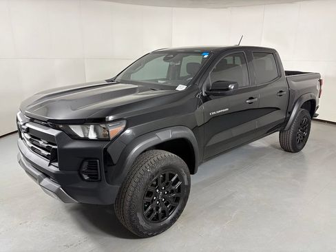 Certified 2024 Chevrolet Colorado Trail Boss w/ Advanced Trailering Package AWD/4WD image 5