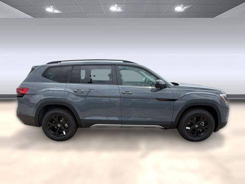 New 2026 Volkswagen Atlas Peak Edition AWD/4WD image 8