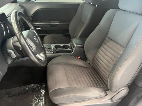 Used 2011 Dodge Challenger RWD image 10