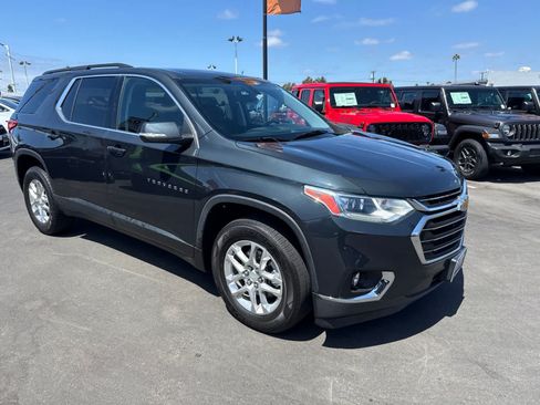Used 2021 Chevrolet Traverse LT FWD image 5