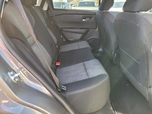 Used 2025 Nissan Rogue SV image 18