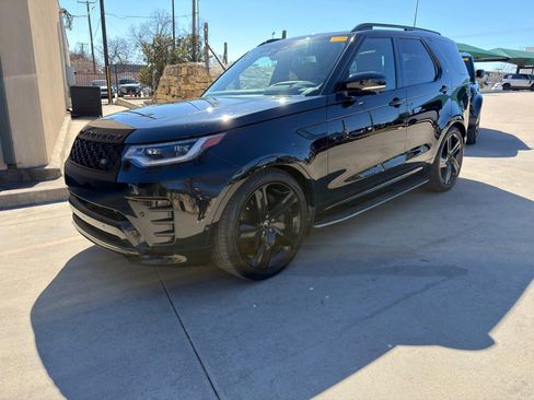 Certified 2024 Land Rover Discovery Dynamic SE image 1