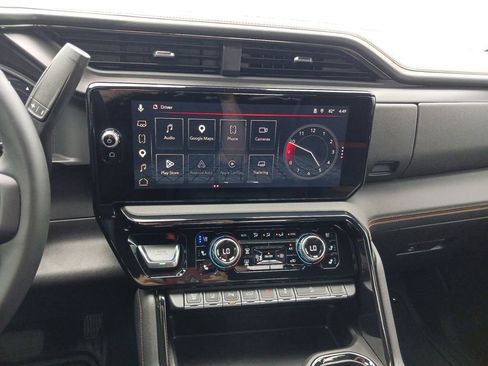 Used 2025 GMC Sierra 2500 AT4 AWD/4WD image 12