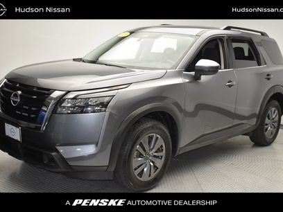 Certified 2025 Nissan Pathfinder SV