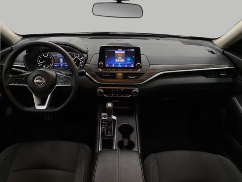 Certified 2025 Nissan Altima 2.5 SV FWD image 19