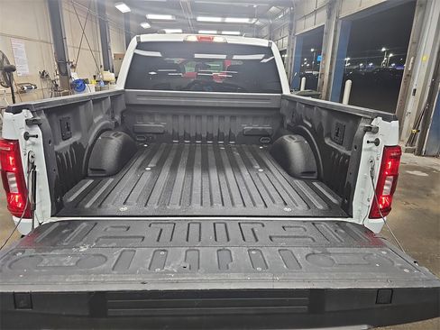 Used 2021 Ford F150 XLT image 12