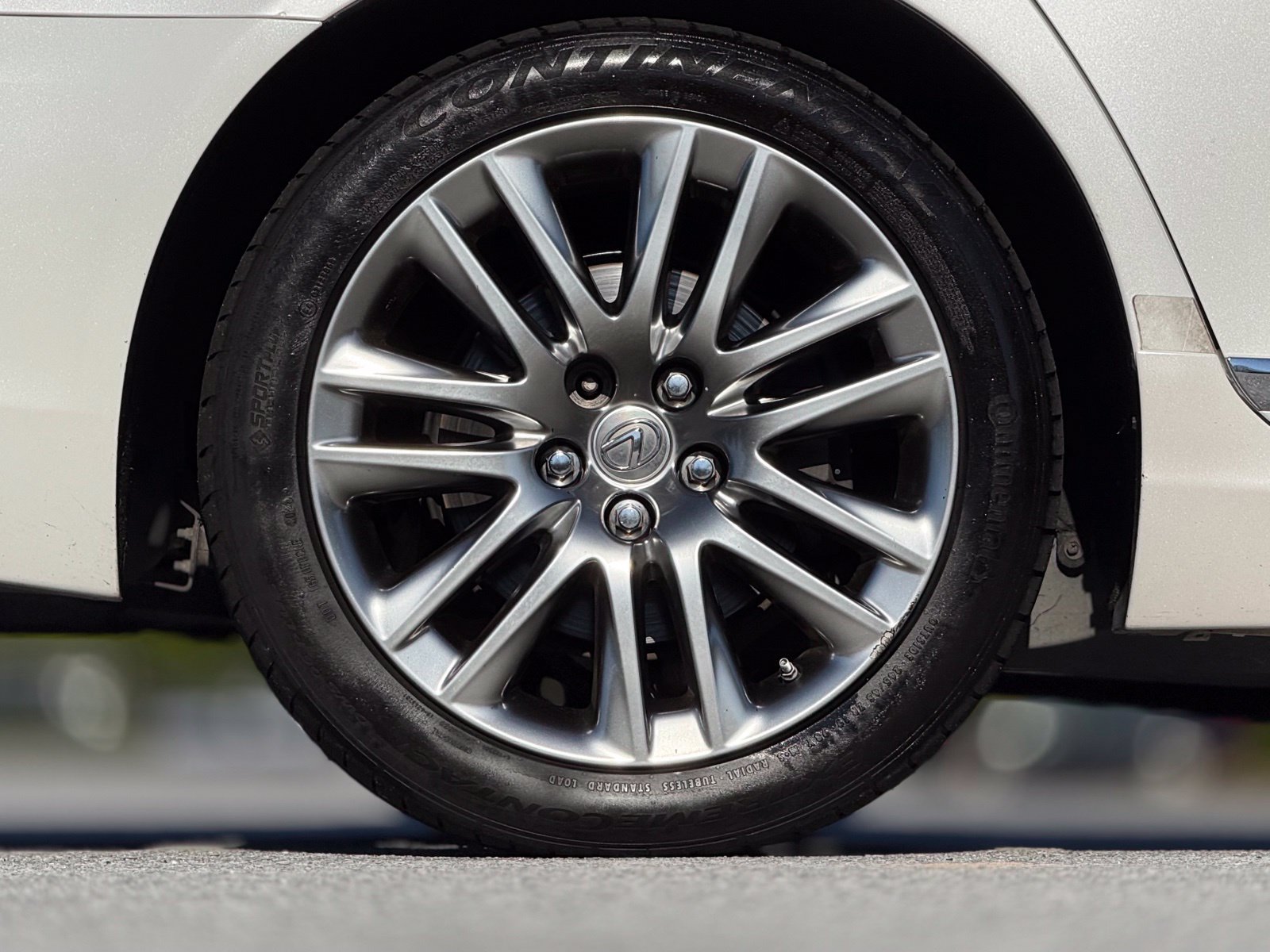 Used 2017 Lexus LS 460 w/ Comfort Package RWD image 20