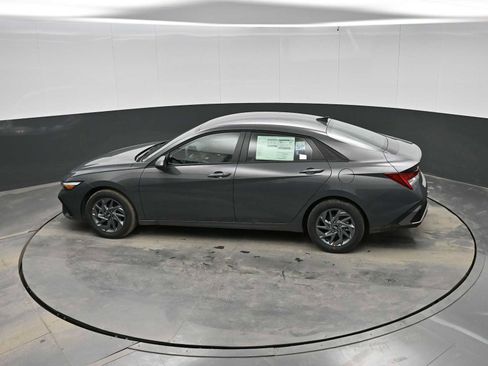 New 2026 Hyundai Elantra Blue image 27