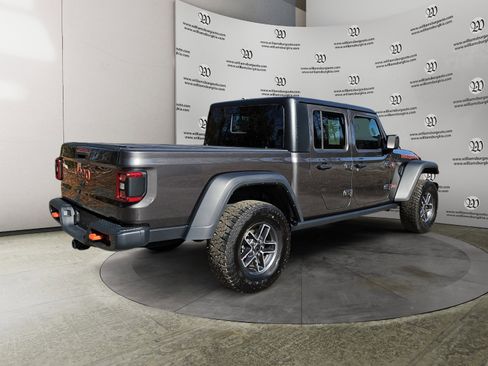 Used 2024 Jeep Gladiator Mojave w/ Safety Group image 5