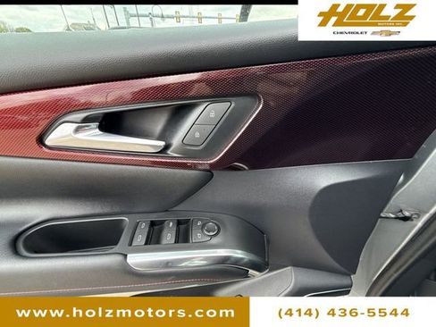 Certified 2024 Chevrolet Traverse Z71 w/ Enhanced Driving Package AWD/4WD image 22