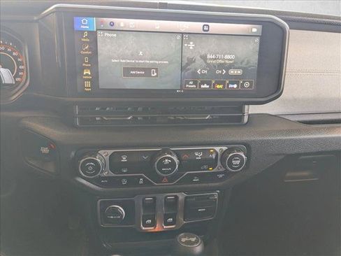 Certified 2025 Jeep Wrangler Sport AWD/4WD image 14