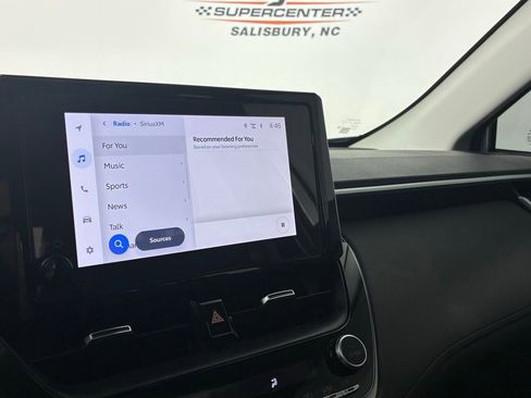 Used 2024 Toyota Corolla Cross XLE image 13