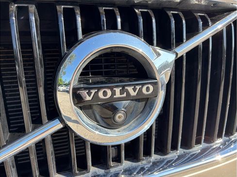 Used 2018 Volvo XC90 T6 Momentum w/ Convenience Package AWD/4WD image 14
