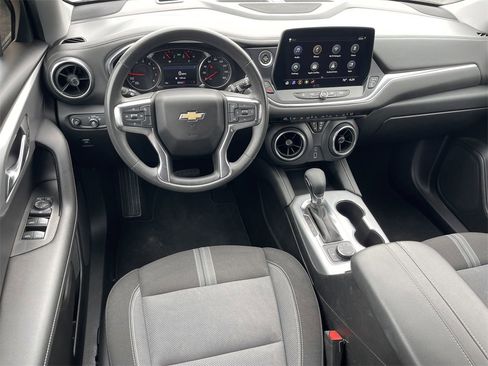 Used 2023 Chevrolet Blazer LT image 13
