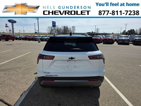 New 2026 Chevrolet Equinox LT w/ Convenience Package II AWD/4WD image 6
