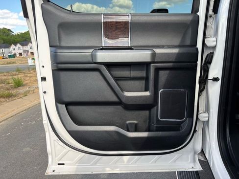 Used 2017 Ford F350 Platinum w/ Platinum Ultimate Package image 20