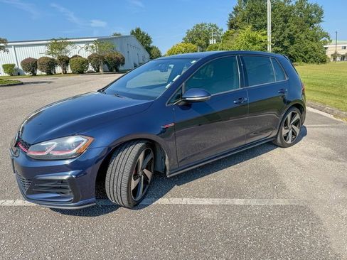 Used 2018 Volkswagen GTI SE w/ SE Leather Package image 5