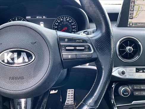 Used 2018 Kia Stinger GT2 image 17