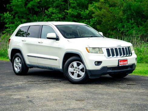 Used 2012 Jeep Grand Cherokee Laredo RWD image 1