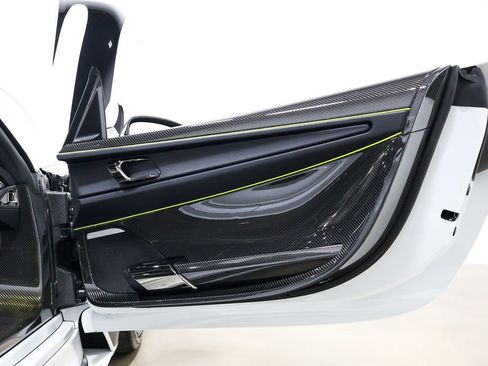 Used 2015 Porsche 918 Spyder image 62