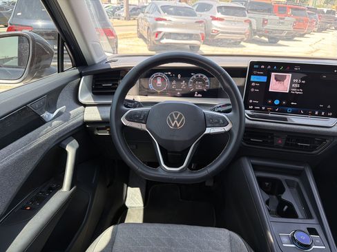 Used 2025 Volkswagen Tiguan S FWD image 11