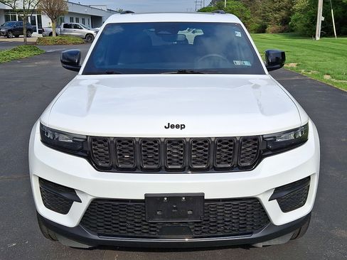 Certified 2023 Jeep Grand Cherokee Altitude AWD/4WD image 2