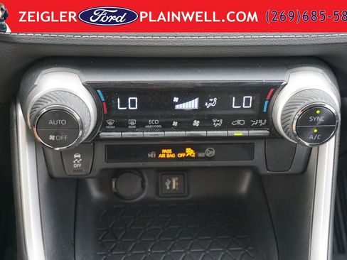 Used 2023 Toyota RAV4 LE AWD/4WD image 19
