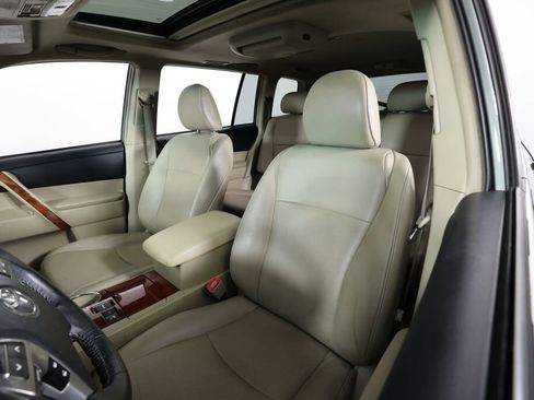 Used 2013 Toyota Highlander Limited image 11